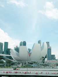 Scenic Drive Through Singapore’s Iconic Landmarks