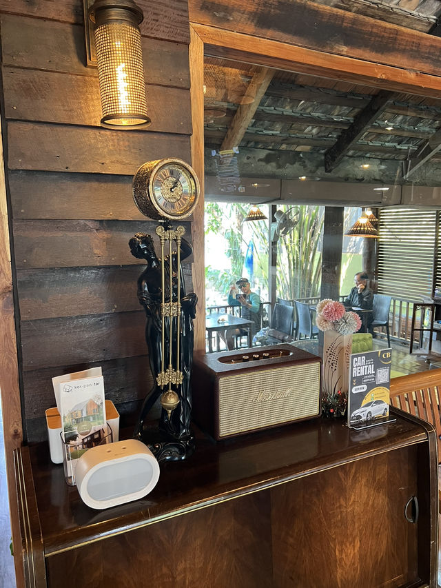 Wooden House Cafe ลำปาง