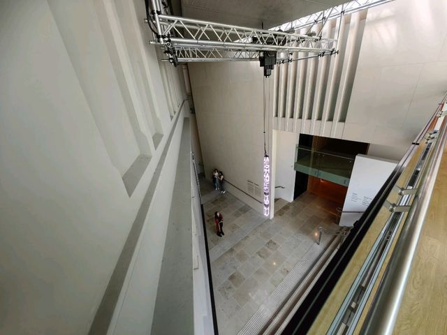 免費入場的奧克蘭美術館