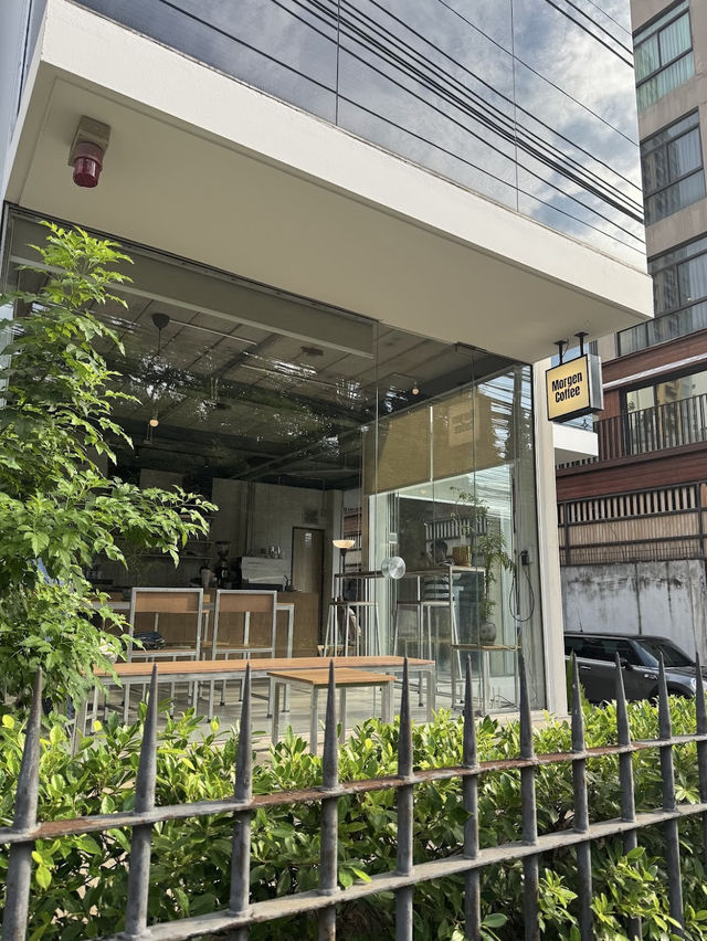 Morgen Coffee ร้านกาแฟสไตล์มินิมอล พร้อมพงษ์