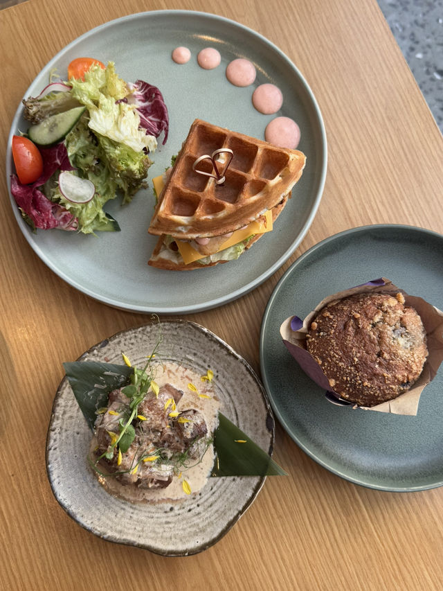 尖沙咀落地玻璃咖啡店❤️極美