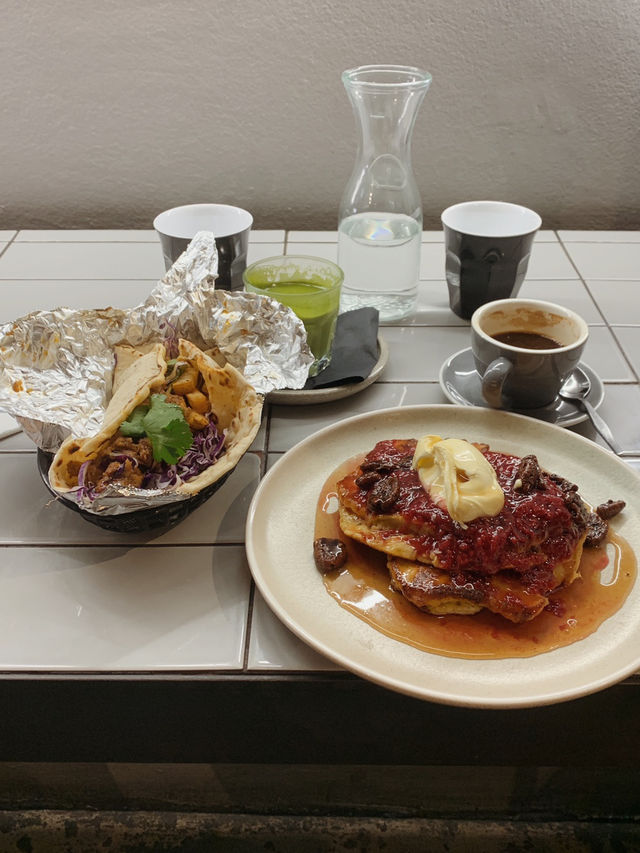 써리힐즈 브런치 맛집, 현지 분위기 가득한 시드니 브런치