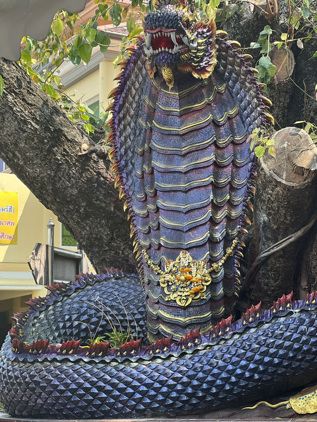 สายมูห้ามพลาดไหว้พระ วัดอินทรวิหาร บางขุนพรหม