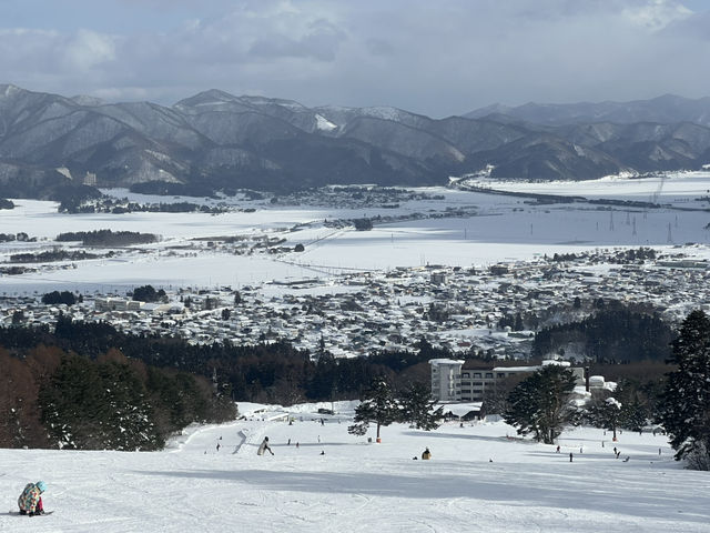 หนีร้อนไปเล่นสโนบอร์ดที่ Inwashiro Snow Paradise
