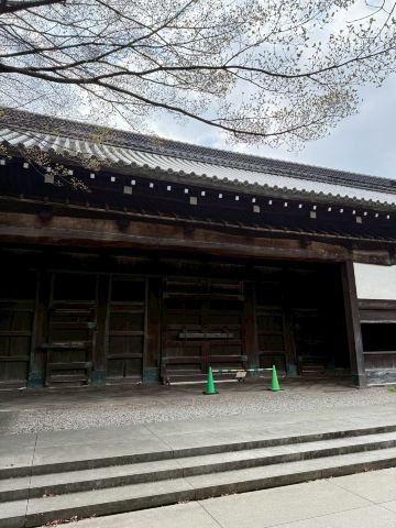 江戸の記憶にふれる！上野・黒田家屋敷の鬼瓦を見に行こう】 | Trip