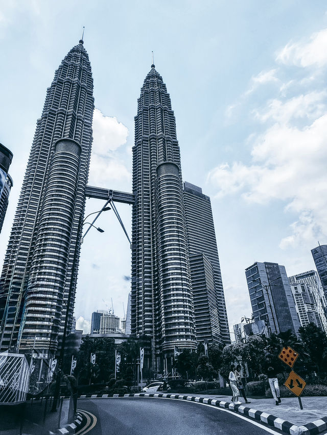Touching the Sky: 4 Must-See Towers That Define Kuala Lumpur’s Skyline