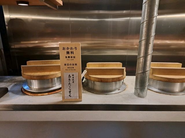挽肉と米海港城分店😍排長龍人氣超高採用炭火燒烤的漢堡扒🥩三種不同食法分享😊