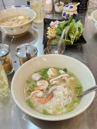 รีวิวร้านข้าวต้มปลาในตำนาน ตรอกข้าวต้มอุดร 😋✨