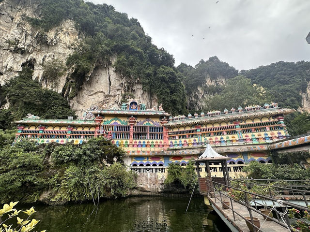 🦚 Monkeys, Murugan & Marble Steps: My Morning at Batu Caves🛕🌄