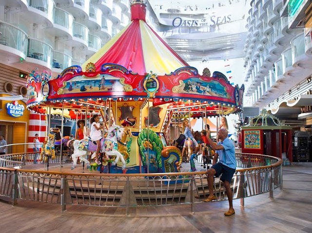 Oasis of the Seas: My Wild, Watery Adventure (Plus a Secret Spot You CAN’T Miss!)" 🌊🚢✨