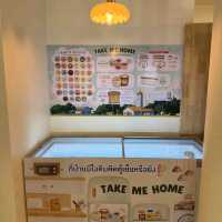 คาเฟ่เปิดใหม่ ไอศกรีมคือจุดเด่น