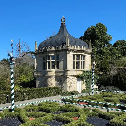 Garden Adventure – Hamilton Gardens in Full Bloom