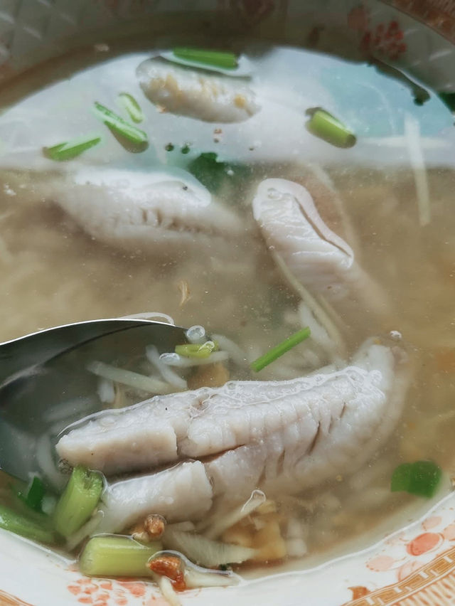 ร้านเจ๊กเปี๊ยะหัวหิน ชื่อนี้มีแต่ของอร่อย