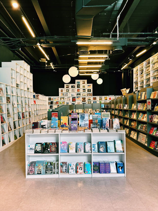 Book Heaven Beneath the Escalators at BookXcess The Gardens