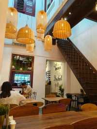 Pretty Café, Delicious Meal!