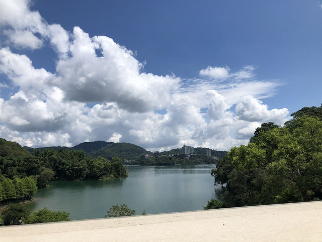 日月潭向山遊客中心｜建築與自然交融的湖畔秘境 