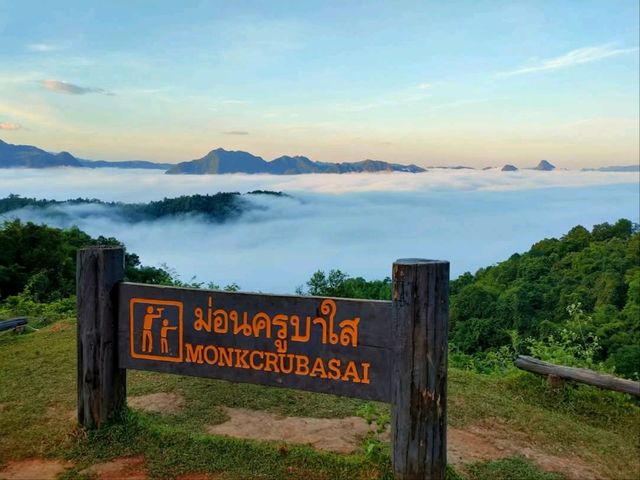 ม่อนครูบาใส อุทยานแห่งชาติแม่เมย