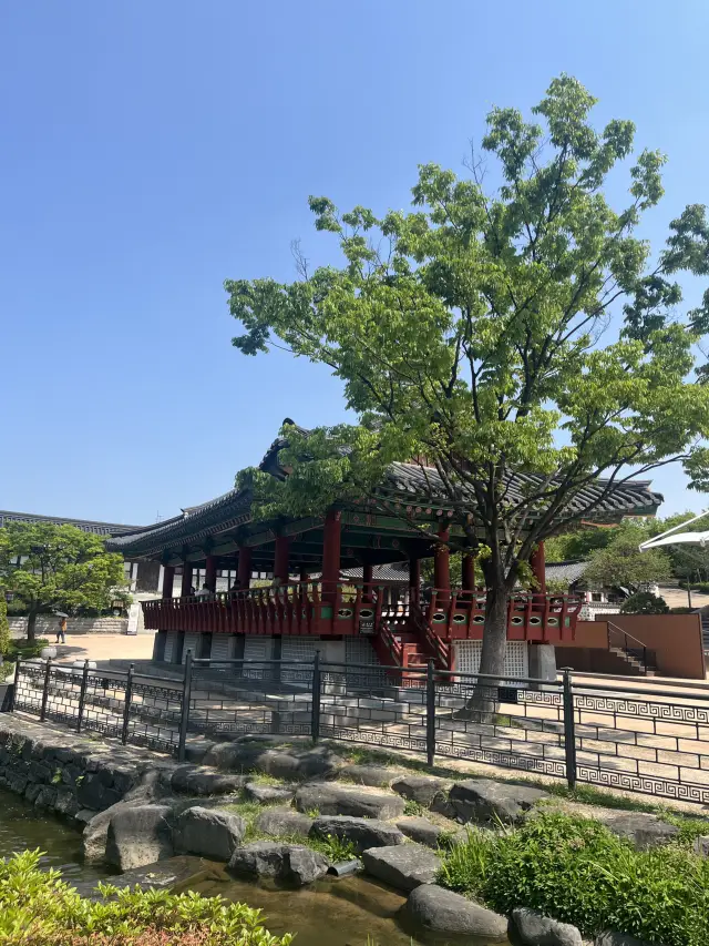 Seoul 4-Day, 3-Night Shopping and Sightseeing Trip