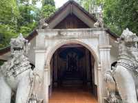 เที่ยวธรรมชาตินั่งสมาธิสงบ “วัดผาลาด” 