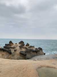 🌊 A Journey to Yehliu Geopark: Taiwan’s Natural Masterpiece Carved by Wind and Sea