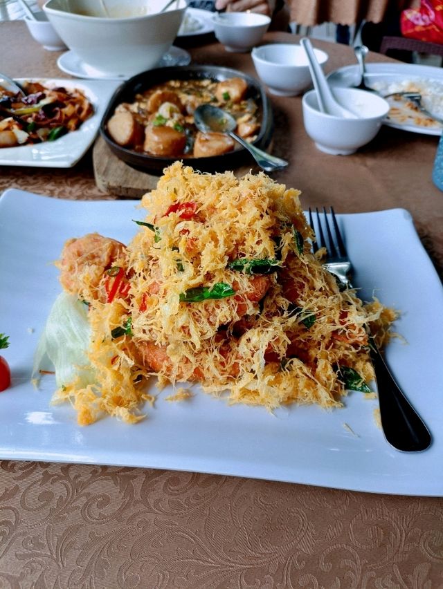 itenerary 2D1N Desaru Getaway: Beach Vibes, Lobster Feasts & Chill Café Hopping!”