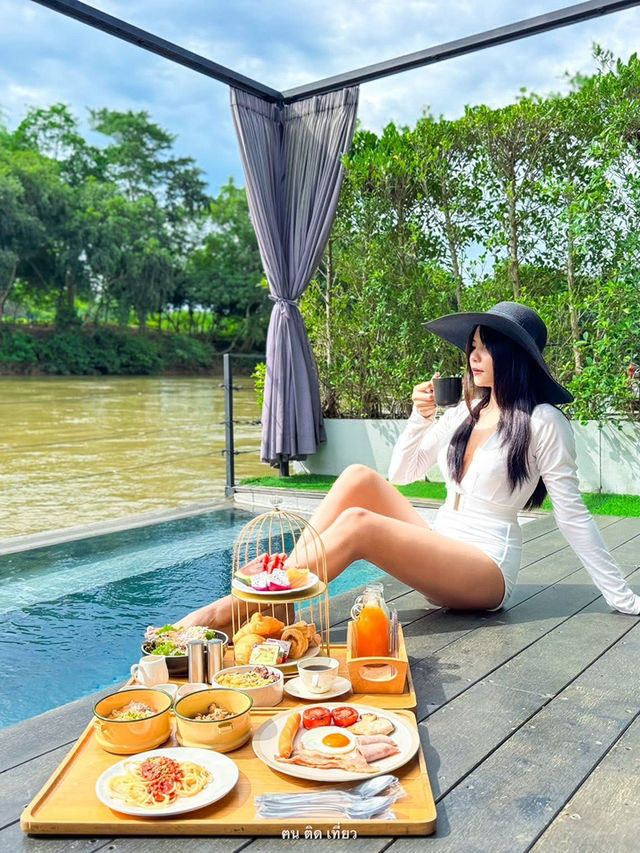 ที่พักริมน้ำกาญจนบุรี พักบนแพสุดเก๋ กลางธรรมชาติ