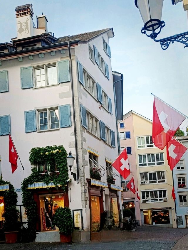 📍 Zurich’s Hidden Elegance – A Serene Fountain Moment