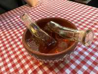 【Zavičaj Balkanska｜ベオグラードで本格セルビア料理を味わう】 地元でも人気のレストラン。