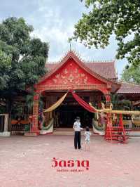 วัดธาตุ วัดกลางเมืองวังเวียงกับศิลปะแบบลาว