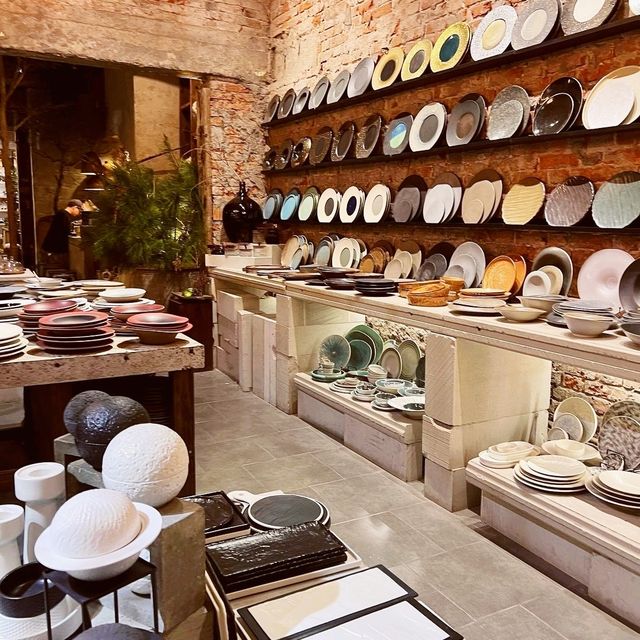 Mai Kitchenware Cafe
