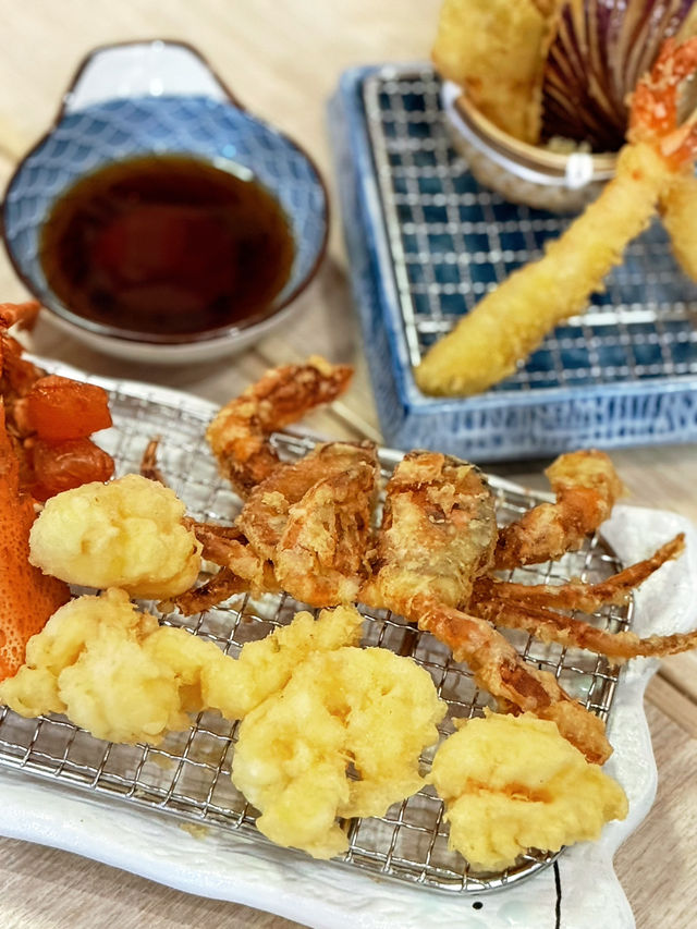 香港日料控尖叫😋整隻龍蝦天婦羅 香港日料控尖叫😋整隻龍蝦天婦羅