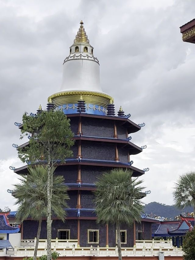 Wat Maha That Wachiramongkol