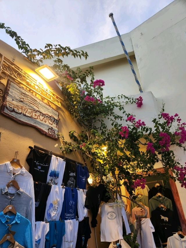 🚢🏝️ Santorini | 乘著船，抵達藍白色的夢境