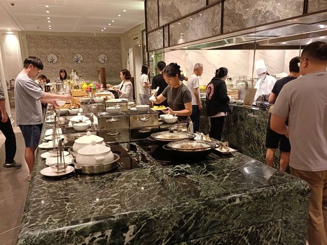上海靜安瑞吉酒店，Social秀 早餐