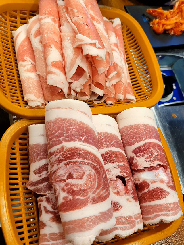 한국에서 냉동삼결살이 가장 비싼 집과 동일한 고기!!!
