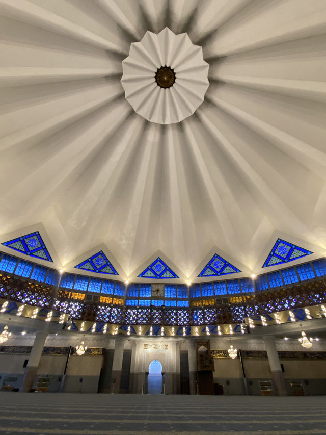 A Peaceful Afternoon at the National Mosque Kuala Lumpur: What to Know Before You Go