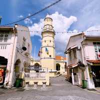 🕌 Solo Cultural Stop: Masjid Melayu Lebuh Aceh – Penang’s Historic Malay Mosque