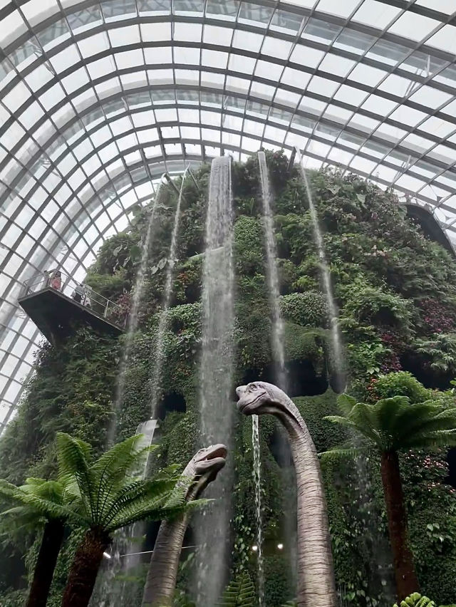 Cloud Forest Jurassic in Singapore 🦕