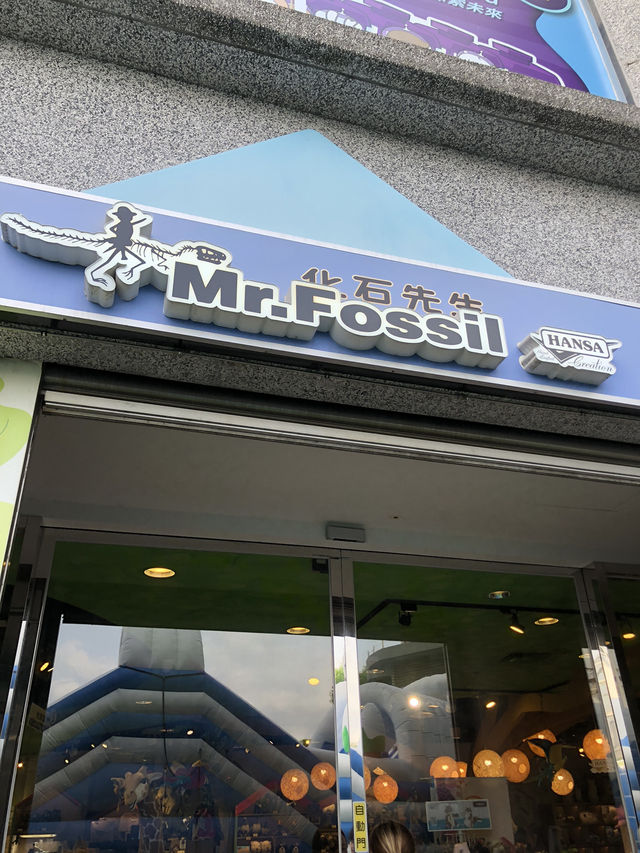 樂園中的精品店很多特別可愛的公仔🐯🦁🐻🐮