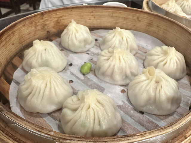 臺北大安 中正紀念堂在地老店 盛園絲瓜小籠湯包