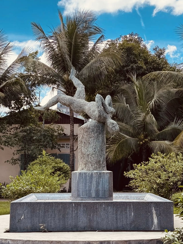 🕯️ "Confronting Cambodia's Dark Past: Tuol Sleng Genocide Museum