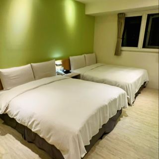 CP Value Stay in Taichung: Clean, Cozy & Steps from Fengjia Night Market!