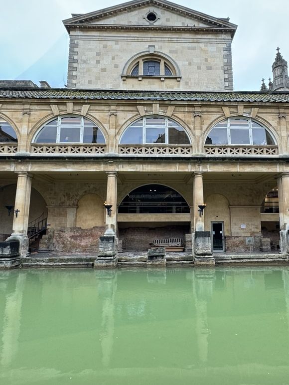 배스의 시작, 로만 바스(Roman Baths)
