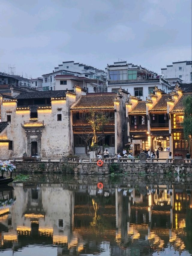 “Cliffside Harmony: Wuyuan’s Hui‑Style Living Legacy”