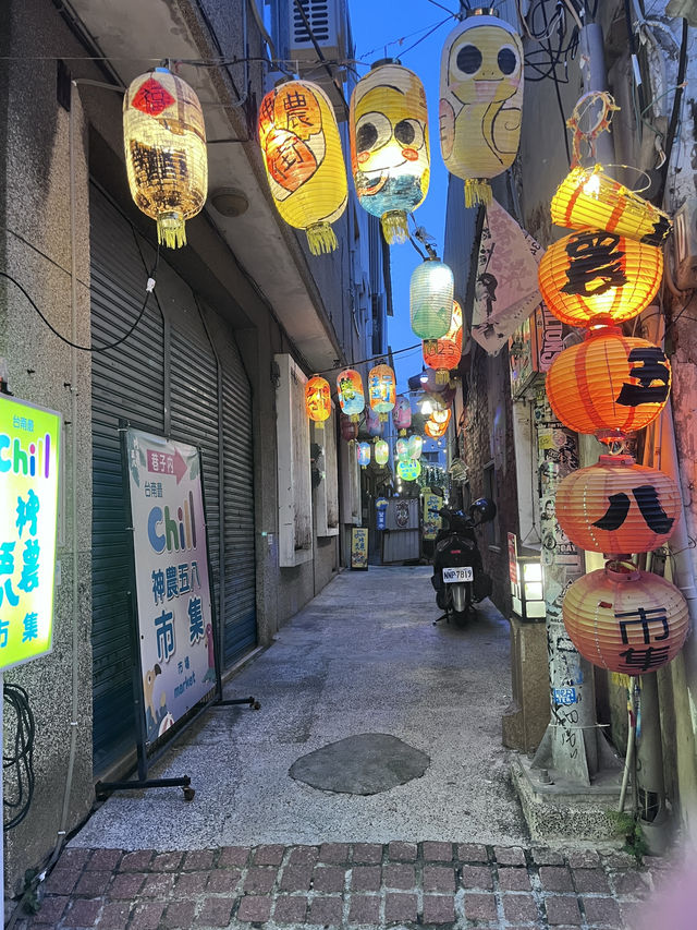 台南神農街旁的Paris小日常