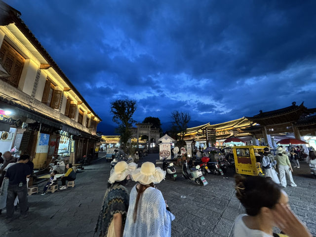 Discover the Tranquil Beauty of Xizhou Ancient Town 🍄 Discover the Tranquil Beauty of Xizhou Ancient Town 🍄