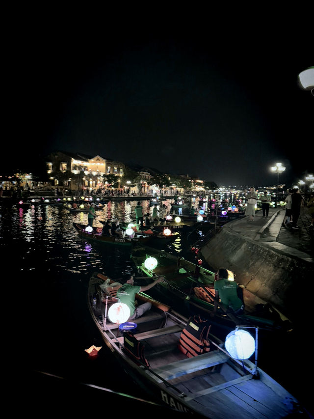 越南會安古鎮｜愈夜愈美麗：燈火輝映下的熱鬧與浪漫