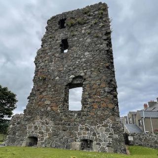 Olderfleet Castle – Curran Point’s Tower House of Shore & Siege
