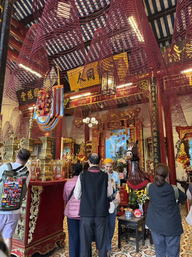 會安古鎮的會館群：宮廟煙火裡的鄉愁、信仰與文化延續