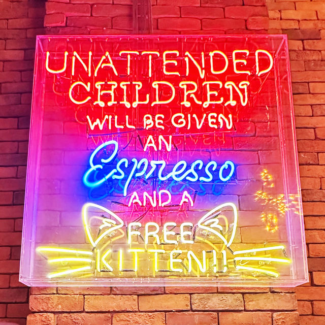 Crowded but Worth the Wait: Late Night Eats at Gravy Baby, Queensbay Mall 🌙✨